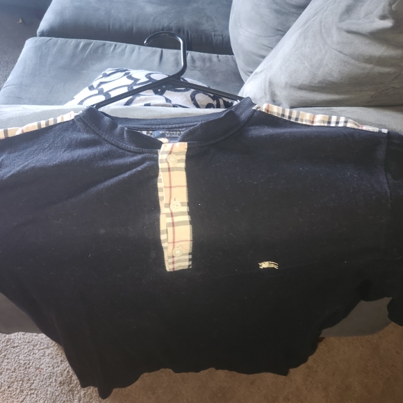 Burberry shoes and t-shirt authentic bundle - Picture 5 of 9